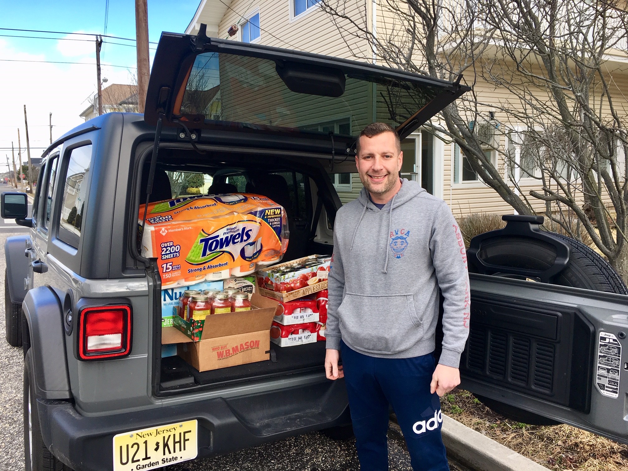 Food drive 2019 damon